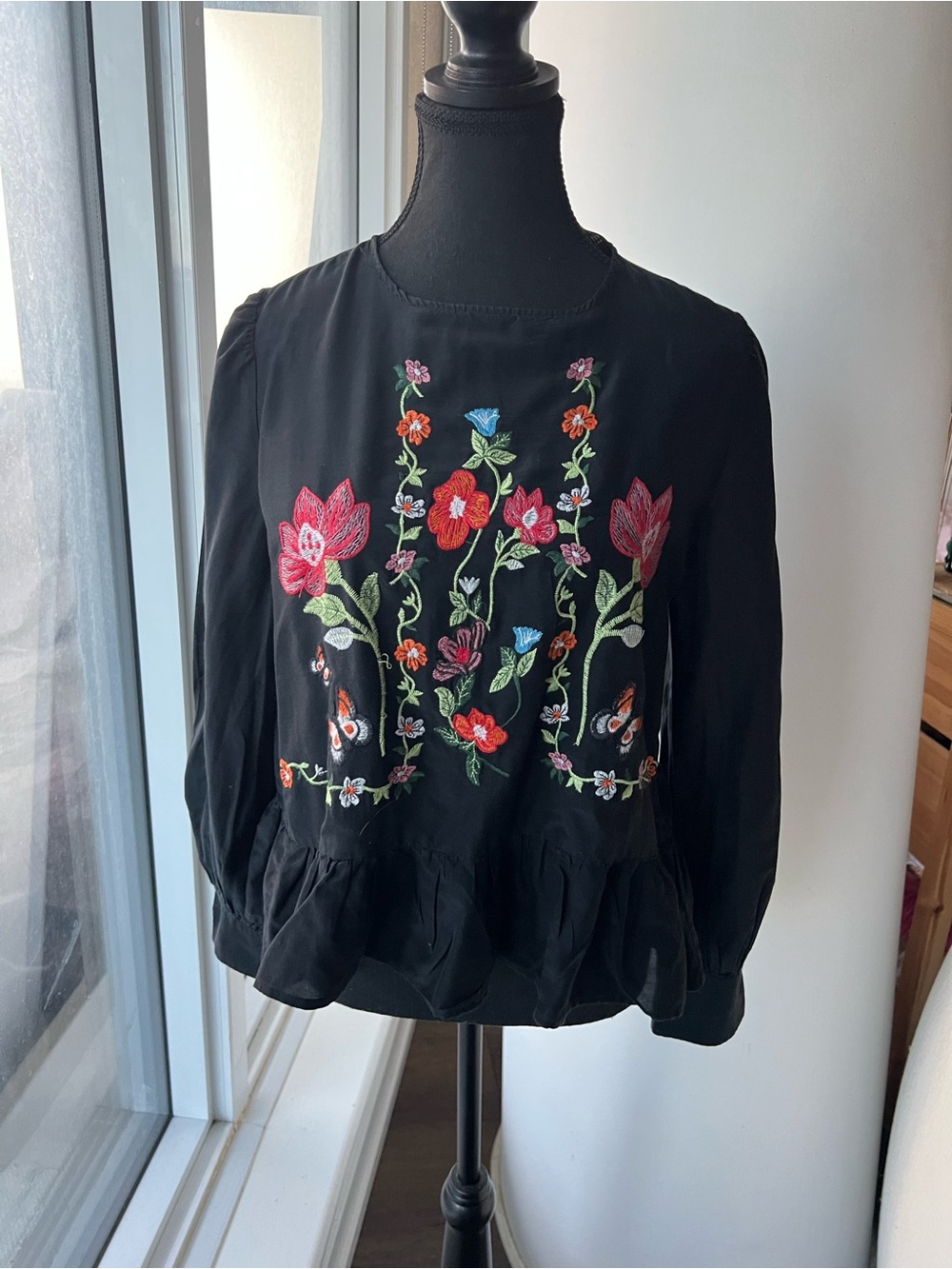 Super Cute!! Embroidered Floral Black Peplum Top
